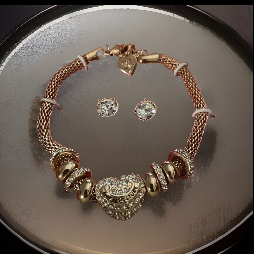 New Juicy Couture Gift Set with Rhinestone and Crystal Heart Bracelet & Earrings - Picture 2 of 3